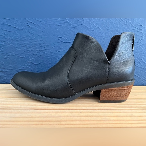 b.o.c. Women's Size 7M, Lucy Boot Black - Picture 7 of 13